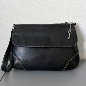 Fossil Black Smooth Leather Curvy Flap Front Shoulder Bag